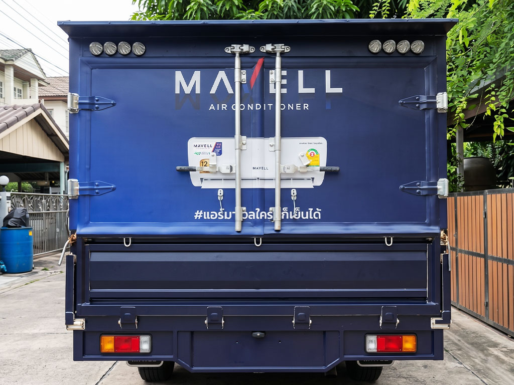 สติ๊กเกอร์ท้ายรถบริษัทแอร์ Mavell สไตล์มินิมอล เน้นภาพสินค้าหลักและแฮชแท็กแคมเปญการตลาด