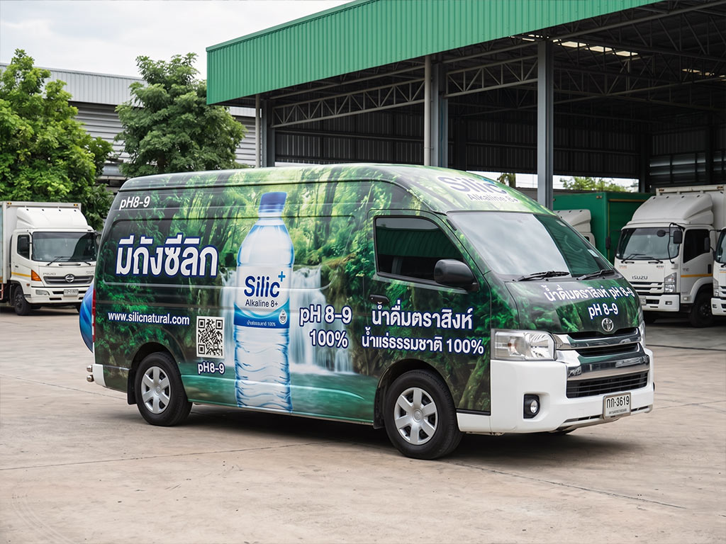 บริการผลิตและติดตั้งสติ๊กเกอร์รถตู้บริษัทประเภทแร็ปเต็มคันเพื่อการสื่อสารอัตลักษณ์องค์กรอย่างมีระบบ