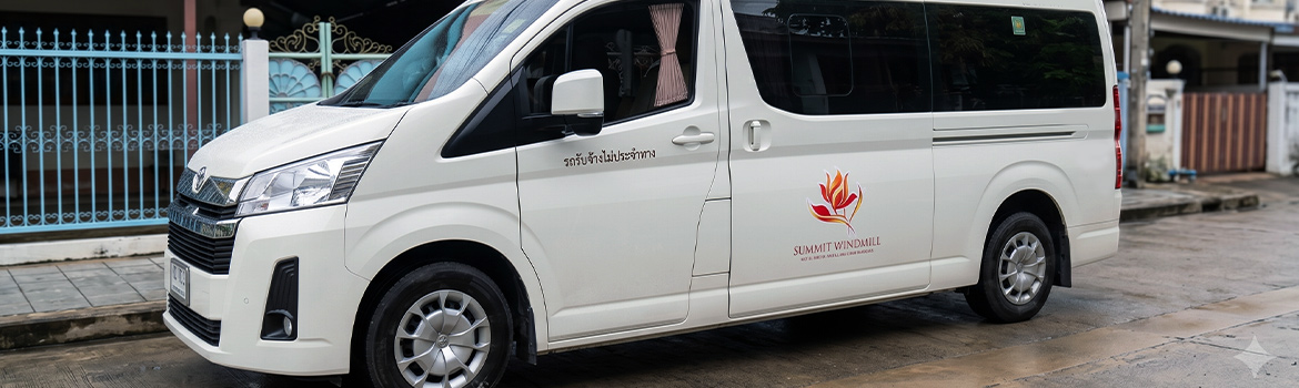 สติ๊กเกอร์ประตูรถบริษัทตำแหน่งประตูสไลด์ของรถตู้รับส่งองค์กร จัดวางโลโก้แบรนด์คมชัดได้สมดุลทางสายตา