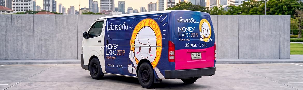 สติ๊กเกอร์รถ Roadshow สำหรับรถตู้แคมเปญการตลาดเพิ่ม Brand Awareness และ Route Visibility