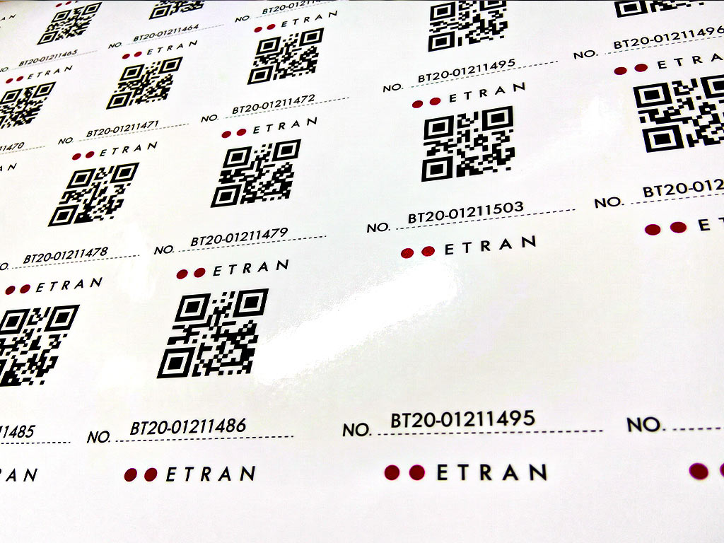 ฉลาก QR Code อุตสาหกรรม รหัสซีเรียล BT20-01211495 สำหรับระบบติดตามชิ้นส่วนยานยนต์ไฟฟ้า