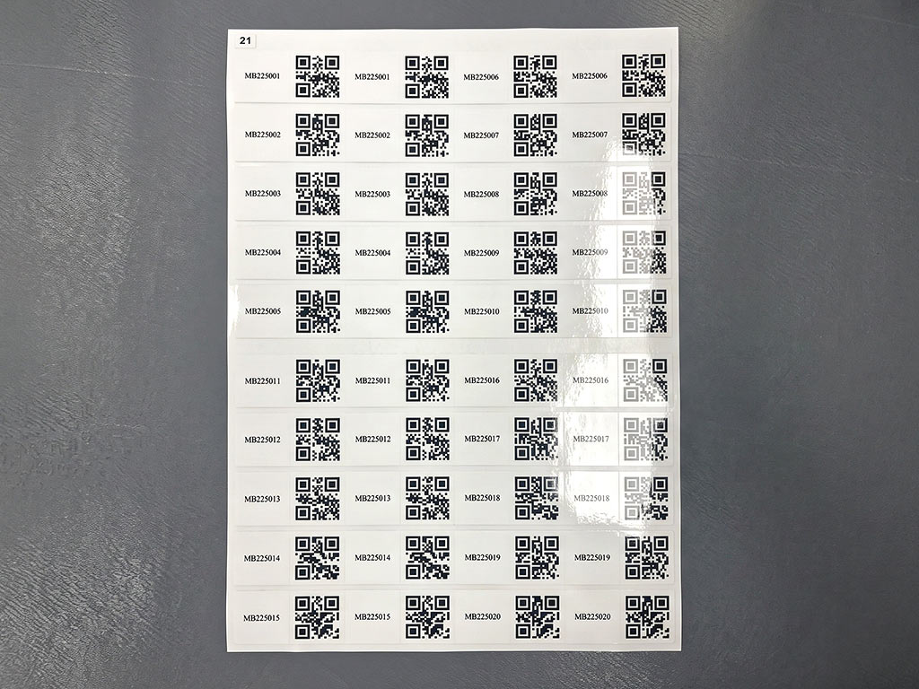 ฉลาก QR Code โรงงาน แบบแผ่นรหัส MB225001 สำหรับระบบตรวจนับสต็อกและเบิกจ่ายคลังสินค้า