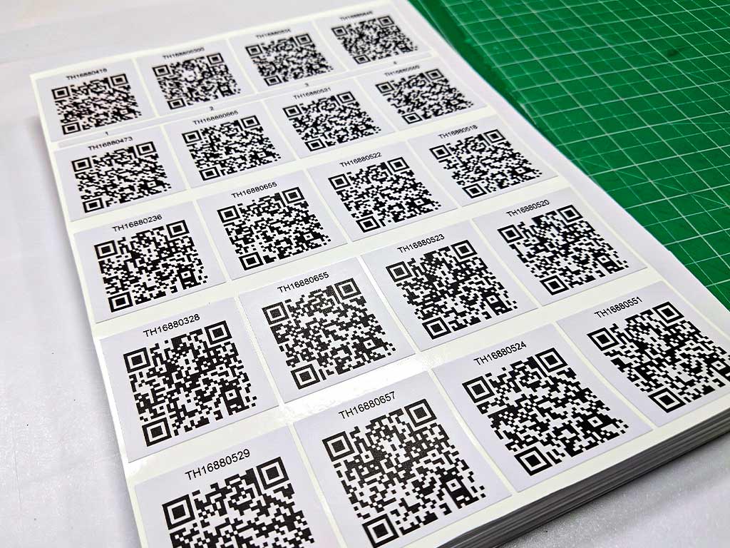 ฉลาก QR Code อุตสาหกรรม โครงสร้างฟิล์มเสถียร รหัส TH16880551 ทนสภาพจัดเก็บในคลังสินค้า