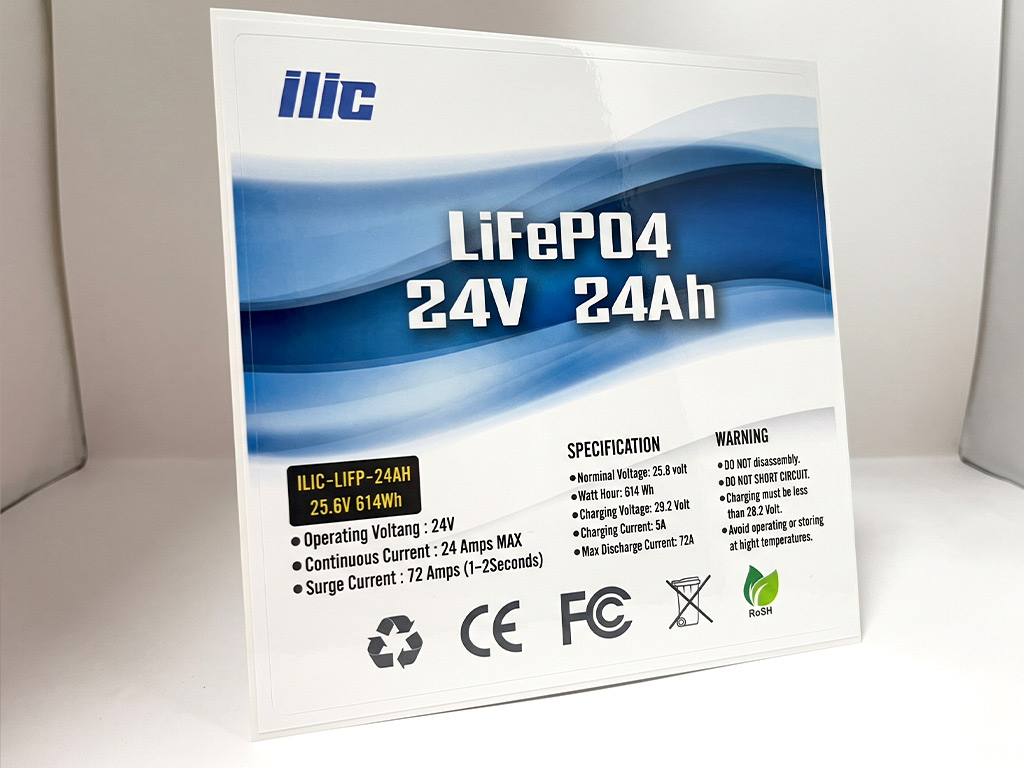 สติ๊กเกอร์ทนความร้อนไดคัทมุมมน แผ่นป้ายสเปกแบตเตอรี่ ilic LiFePO4 ผิวเคลือบเงาตั้งโชว์มีมิติ