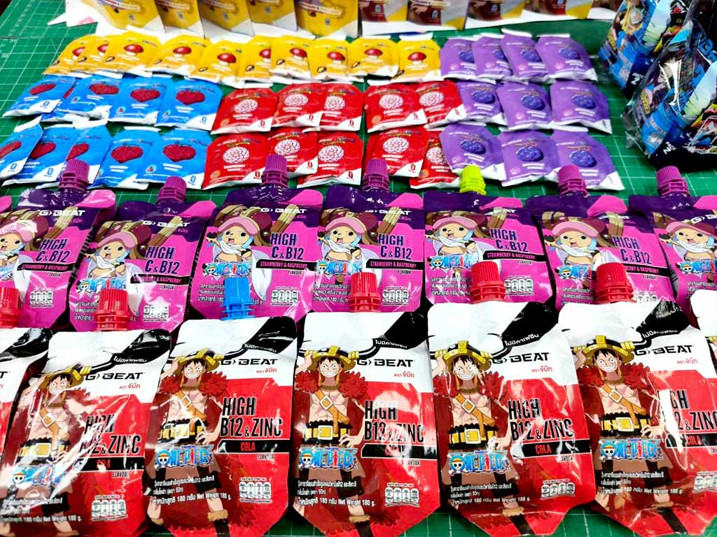 สติ๊กเกอร์ฉลาก อย. ซองไซส์มินิลายผลไม้แฟนซี ควบคู่ซอง Spout Pouch ดีไซน์เข้าชุด