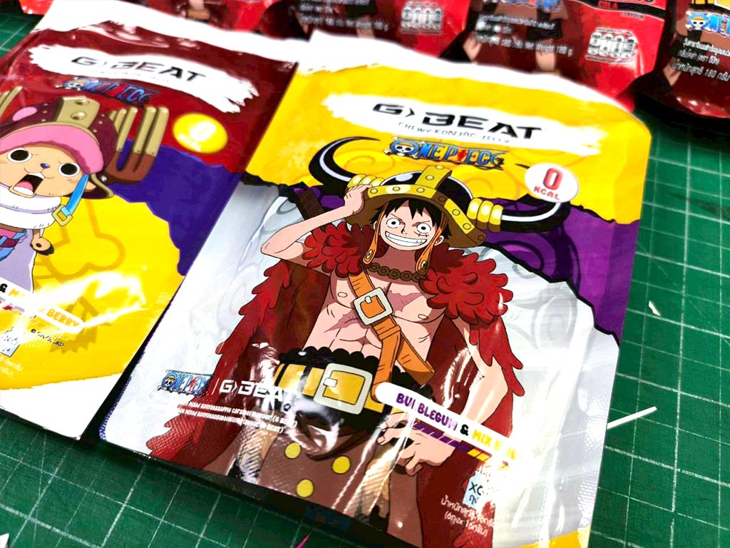 สติ๊กเกอร์ฉลาก อย. ซอง Doypack ซิปล็อกขนาดใหญ่ ลายการ์ตูนสีสดบนพื้นขาว